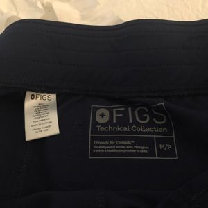 FIGS women’s scrub petite pants
